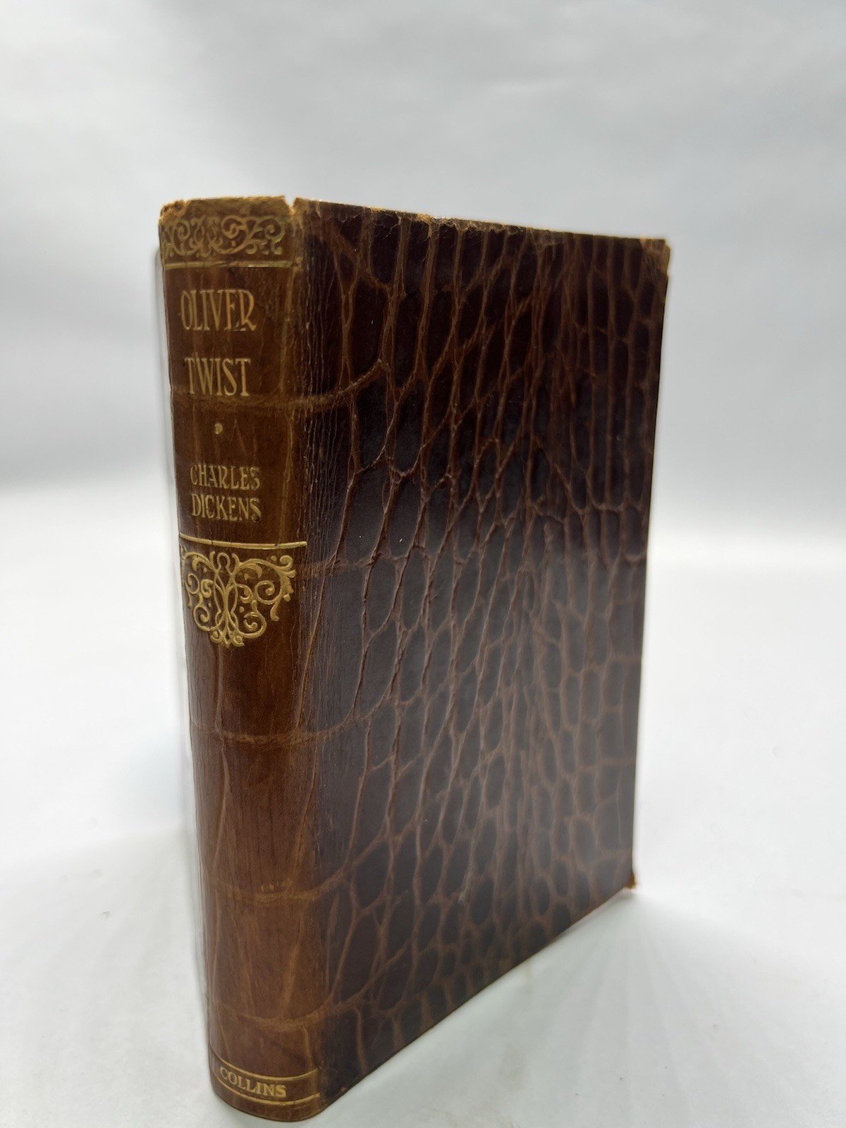 Oliver Twist by Charles Dickens: Collins Clear Type Press