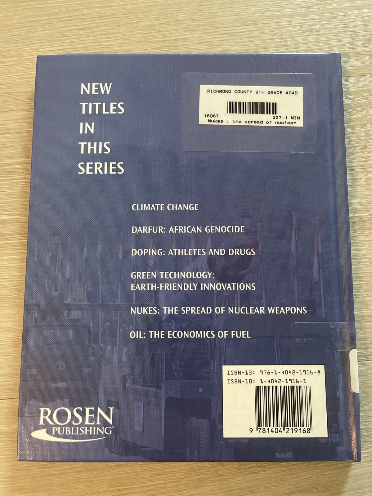 Nukes : The Spread of Nuclear Weapons by Steve Minneus (2007, Library Binding)