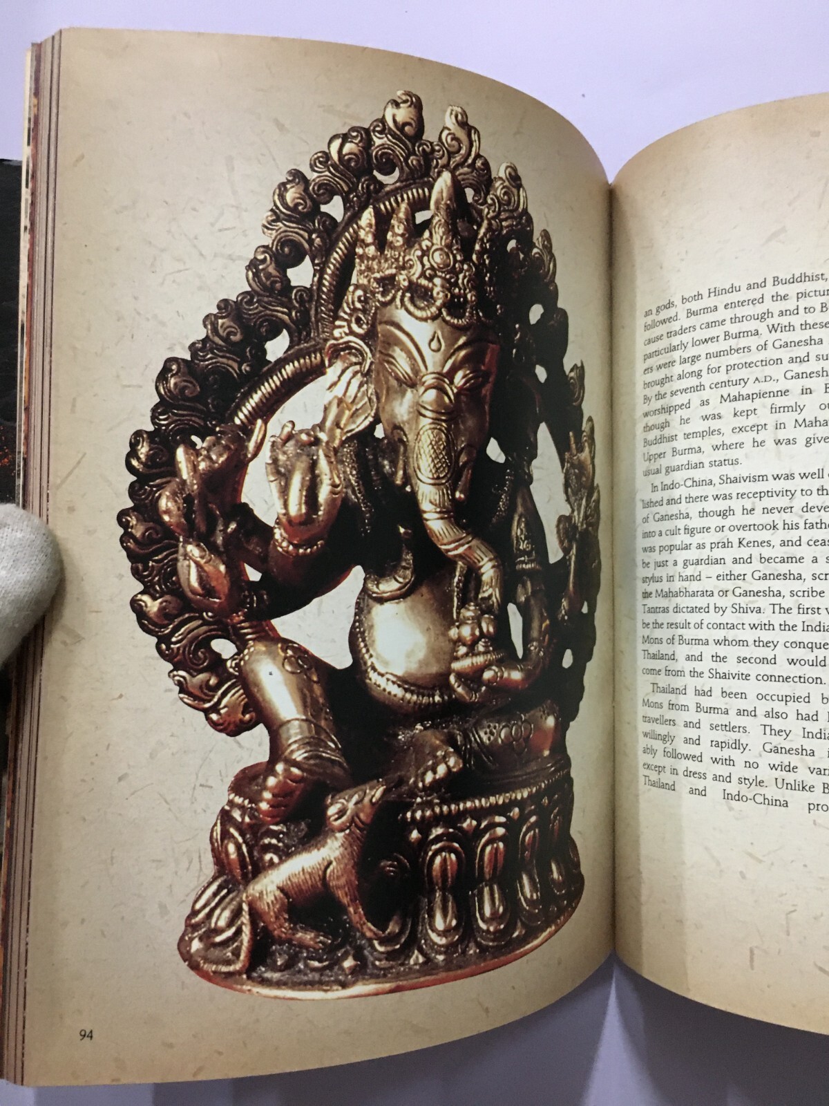 Lal, Lakshmi: Ganesha. Beyond The Form. Bombay, 1991. 101 Pages. Illus Hb