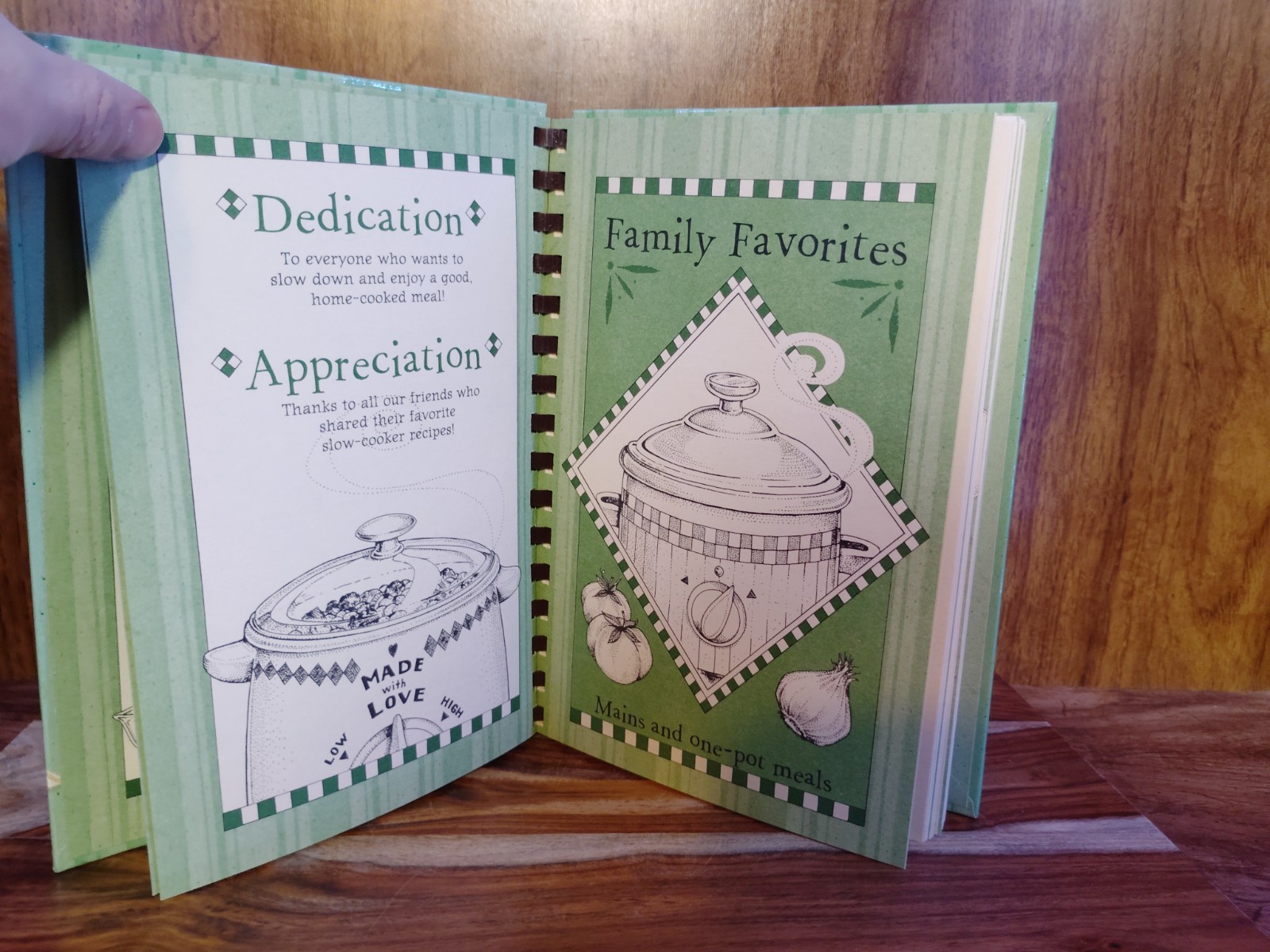 Gooseberry Patch Slow-Cooker Recipes Cookbook Spiral Hardcover Homestyle Meals