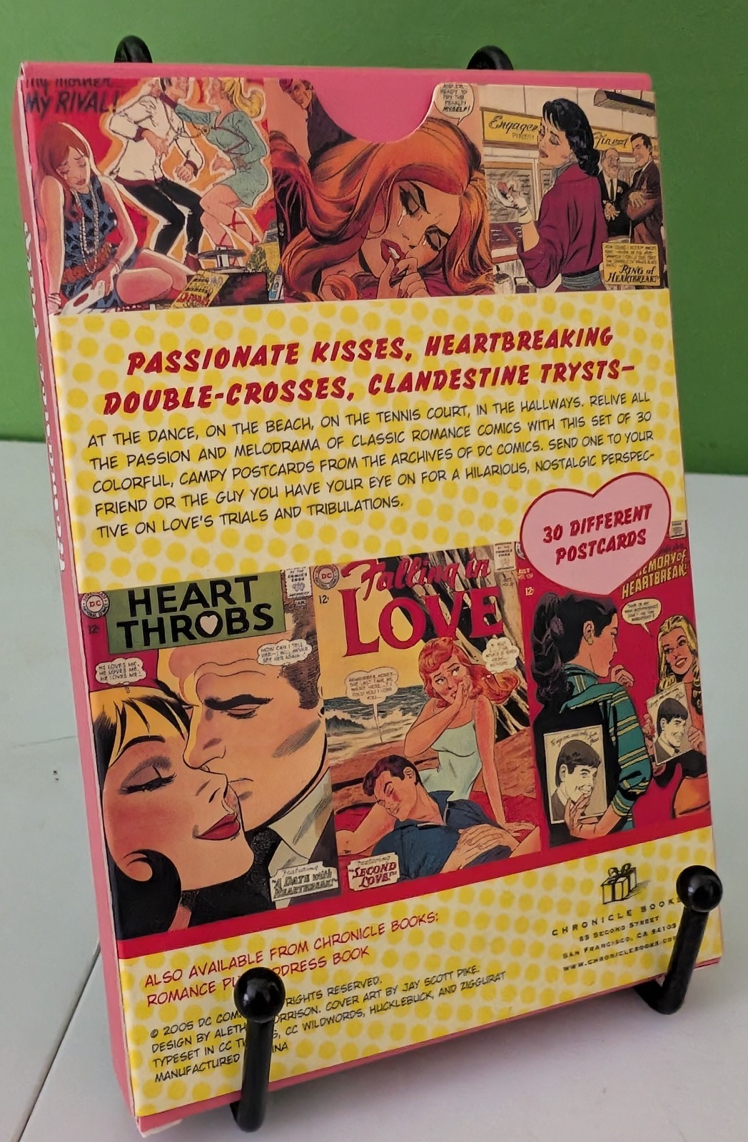 Romance Pulp 30 Postcards Box 2005 Love Sleeze Sexy Comic Covers