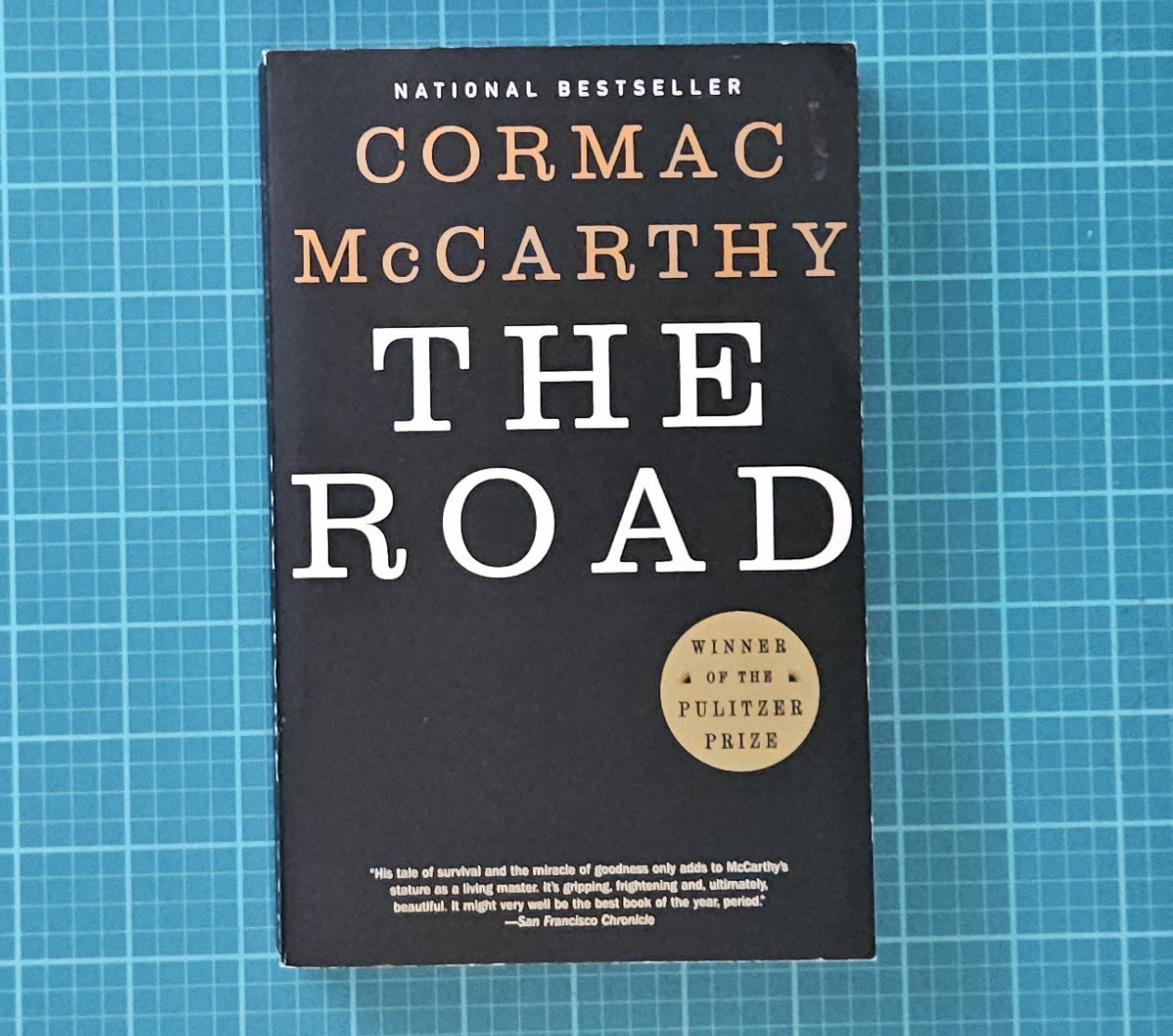 Cormac McCarthy – The Road – Paperback – Vintage International First Printing
