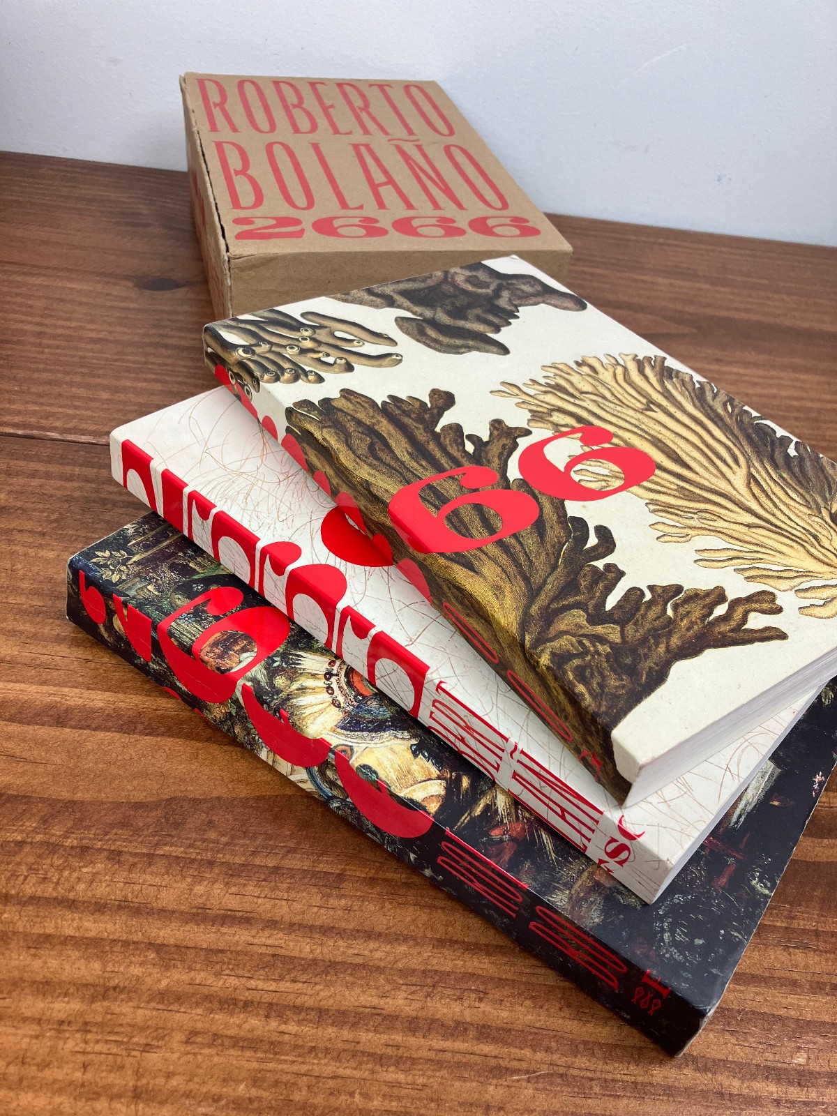 2666 by Roberto Bolaño (2008, Paperback) 3-Book Series Box Set English