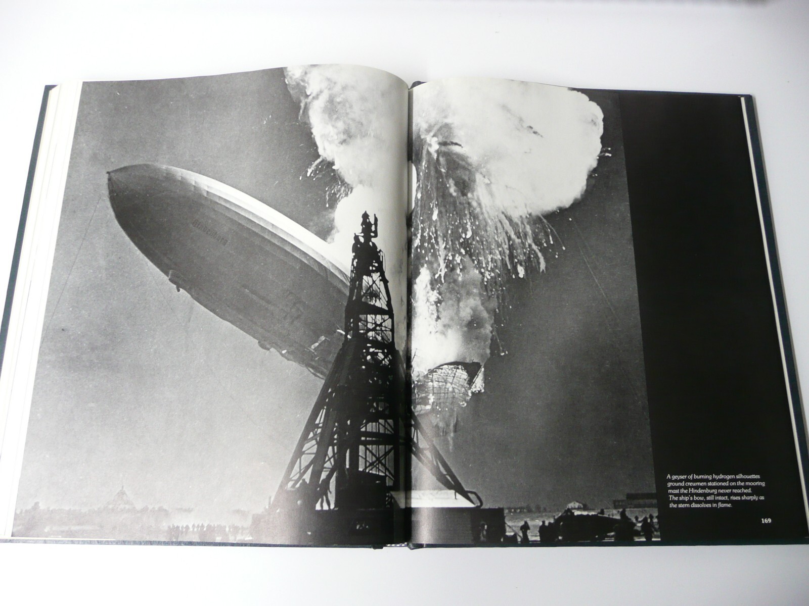 The Epic Of Flight – The Giant Airships, Time-Life Books, 180 pages, HC