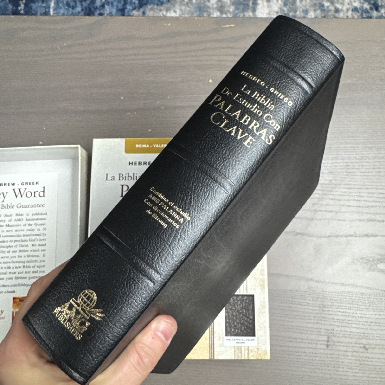 BIBLIA DE ESTUDIO PALABRA CLAVE RVR 1960 COLOR NEGRO PIEL FABRICADA BIBLE