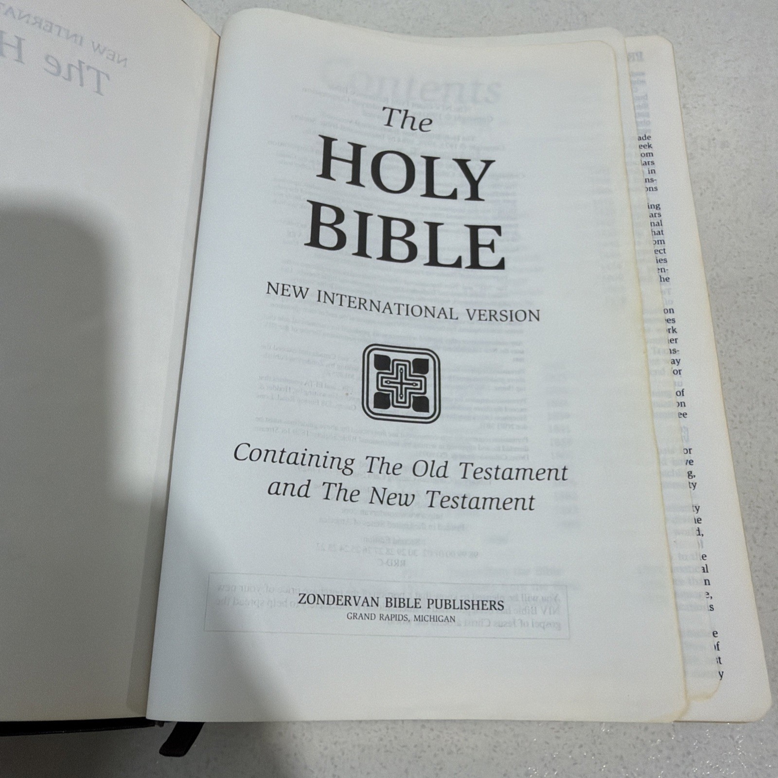 NIV 1984 Giant Print Reference Bible – Burgundy Imitation Leather