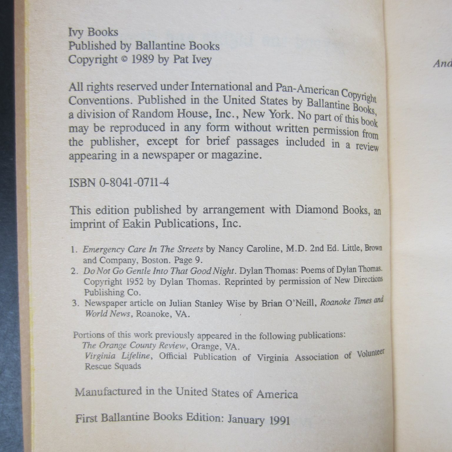 EMT: Beyond the Lights and Sirens Pat Ivey 1991 First Ballantine Edition PB