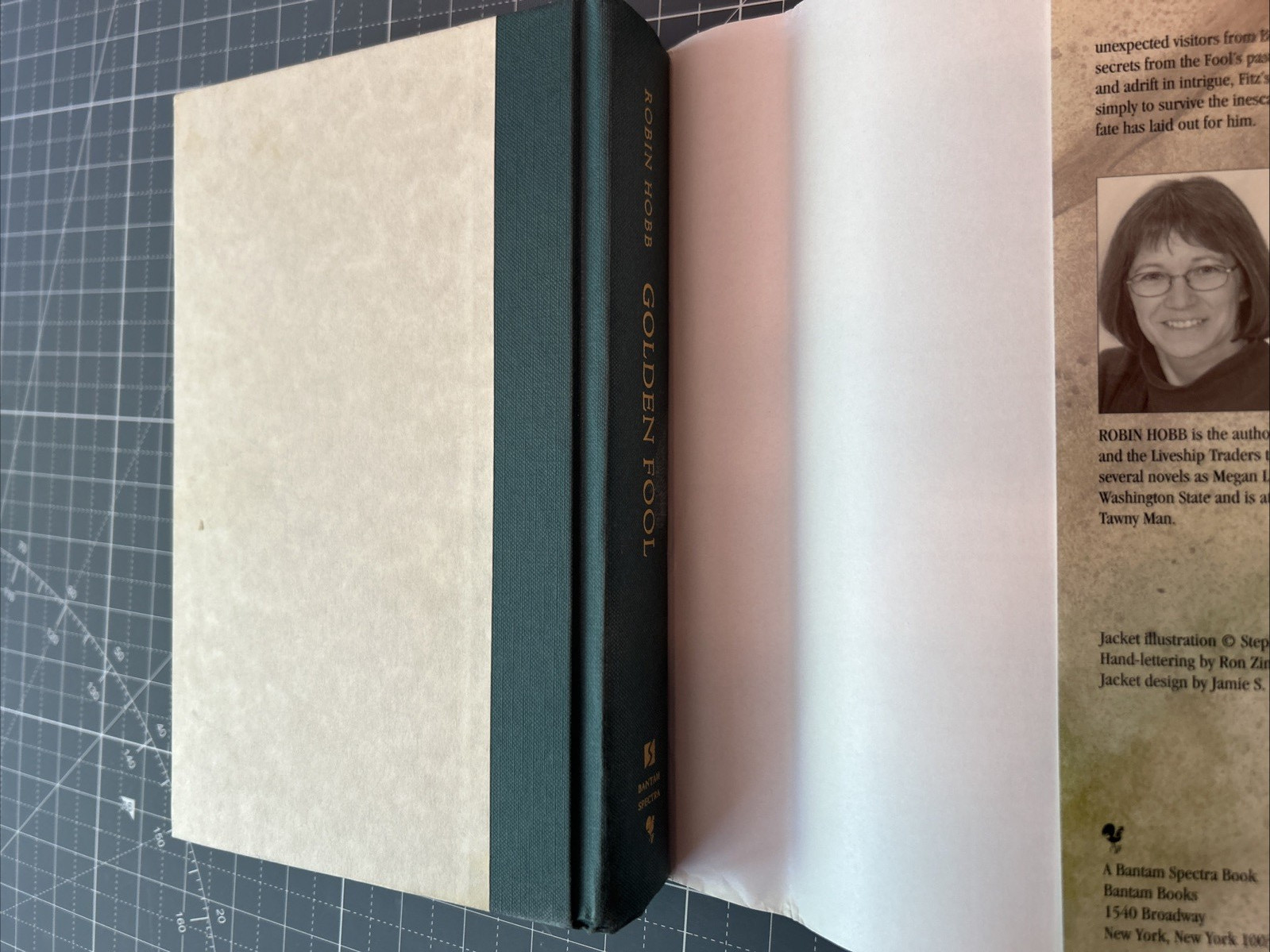 Golden Fool – Robin Hobb 1st Edition 1st Print – VG
