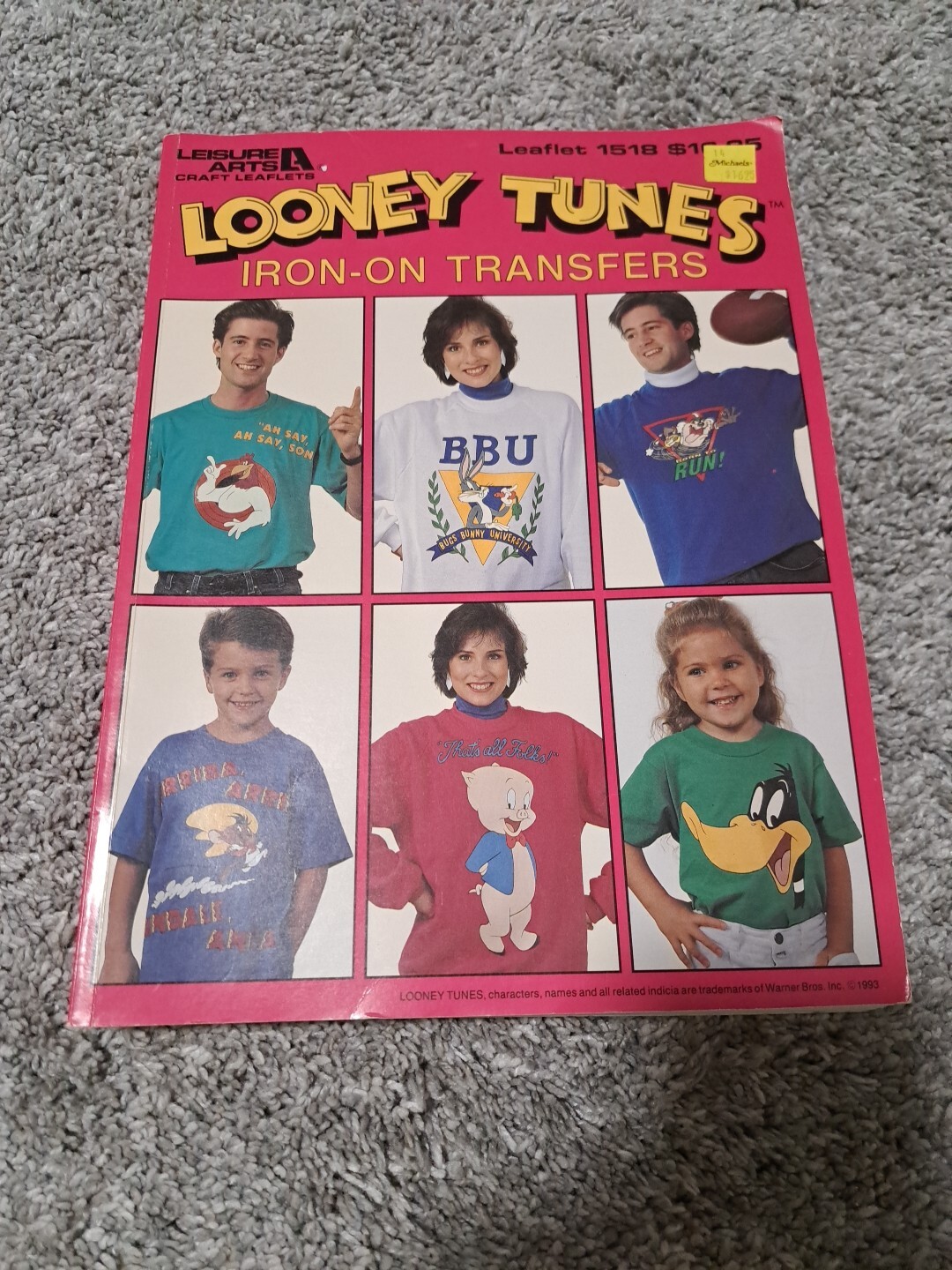 Looney Tunes Iron-On Transfers Book Leisure Arts #1518 Cartoons 1993