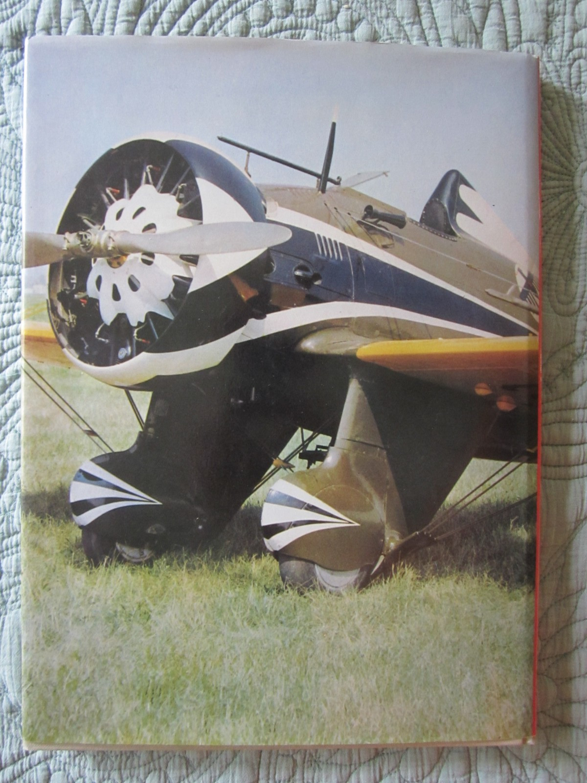 Aircraft: An All Color Story of Modern Flight by David Mondey 104 pages