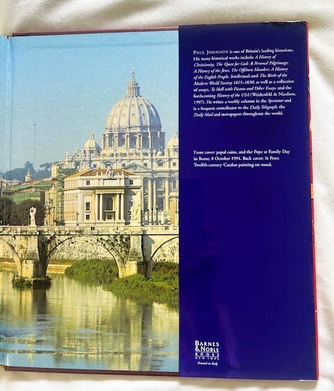 Book The Papacy by Paul Johnson 1997 Printed in Italy 10.5 x 11.5 x 1 in read