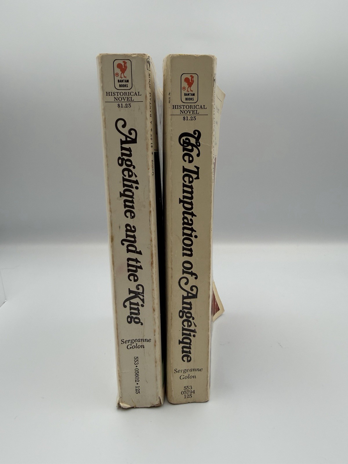 Vintage ANGELIQUE By Sergeanne Golon, The King, Temptation, 2 Paperbacks 1971