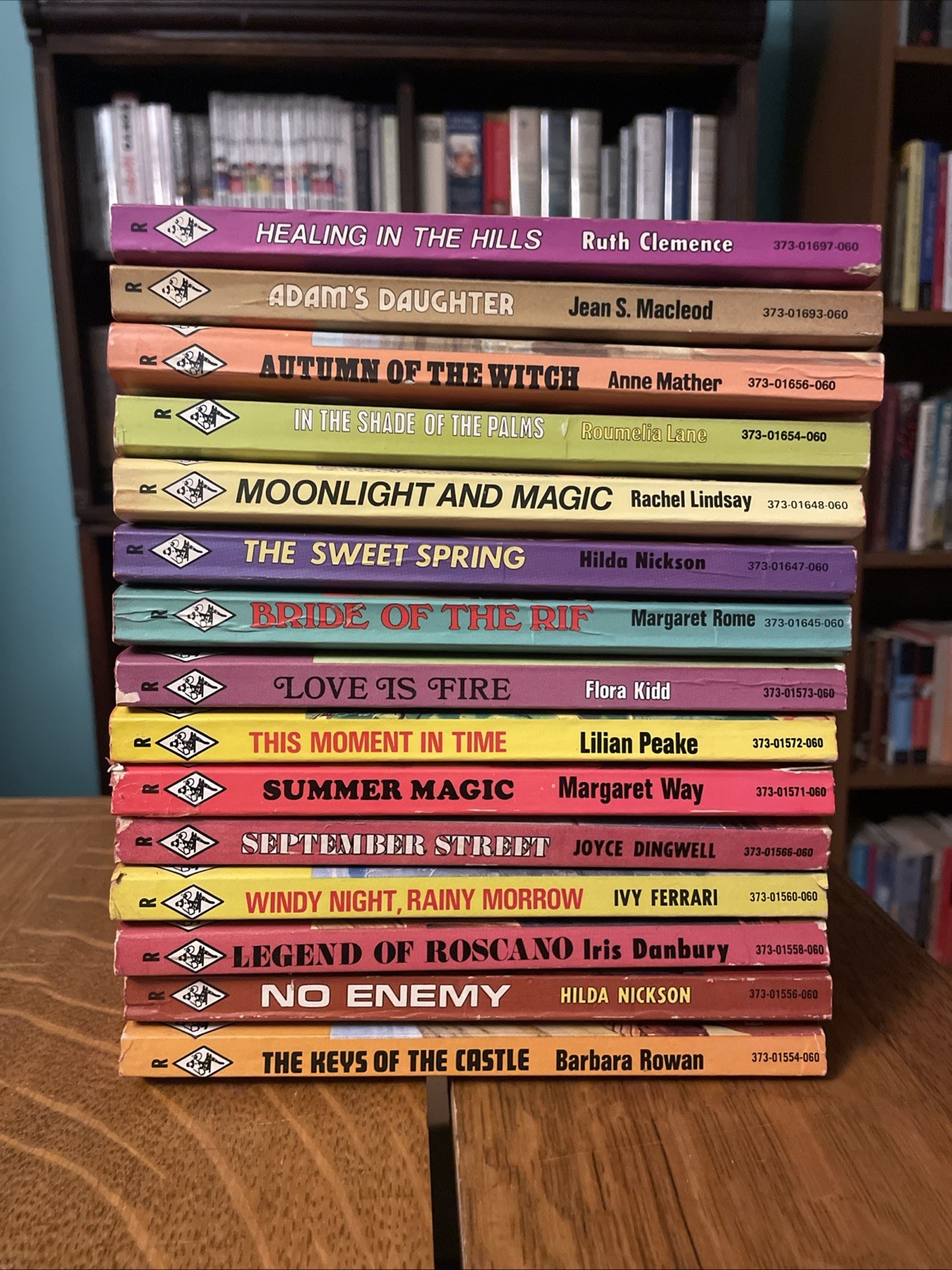 Harlequin Romance Lot: 15 Pbks From 1972-73 Anne Mather, Rachel Lindsay, More