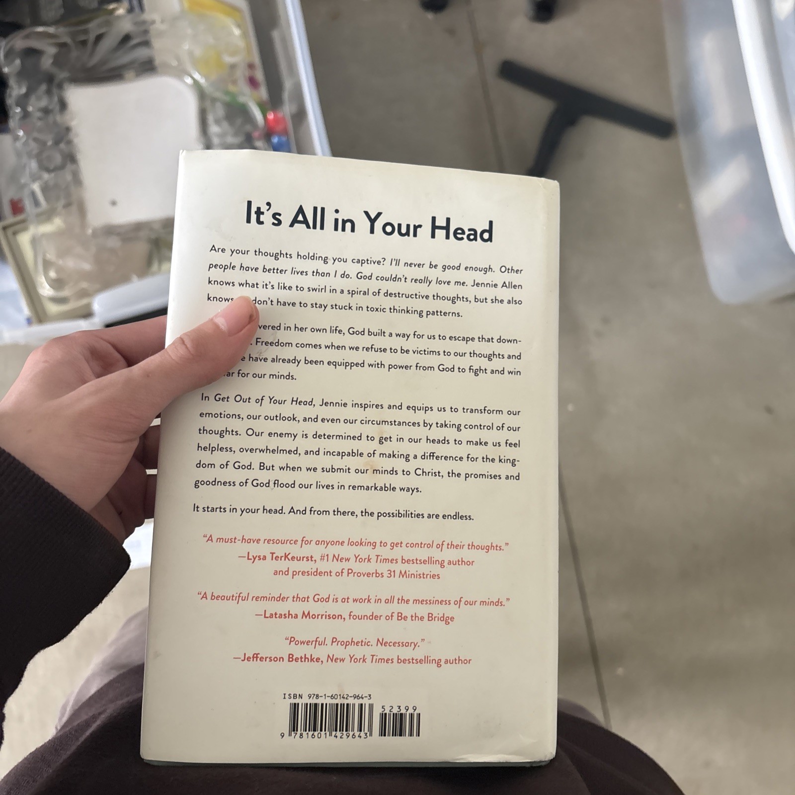 Get Out of Your Head : Stopping the Spiral of Toxic Thoughts by Jennie Allen…