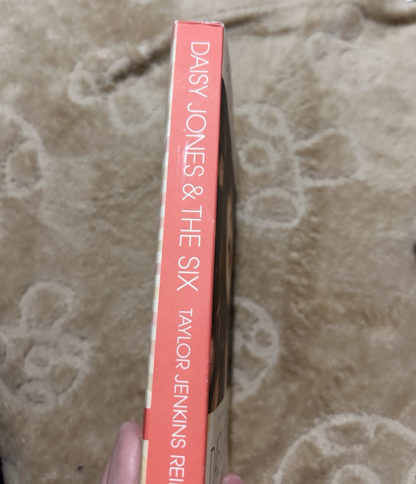 Daisy Jones and the Six: Reese’s Book Club : A Novel by Taylor Jenkins Reid