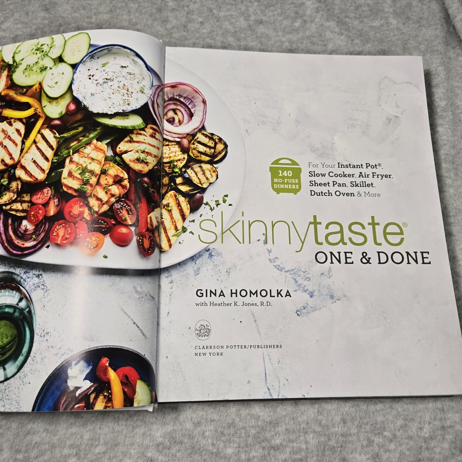 Skinnytaste One Done 140 No-Fuss Dinners Hardcover Cookbook Meal Gina Homolka