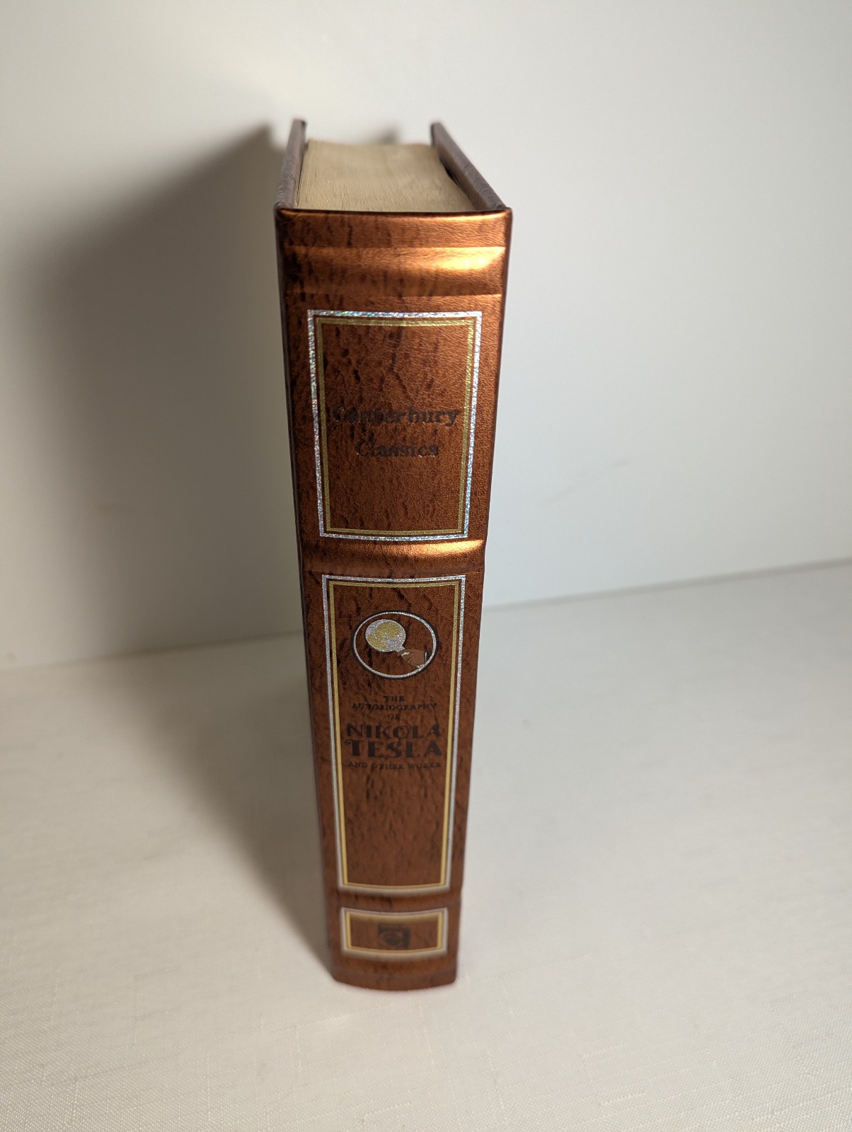The Autobiography of Nikola Tesla and Other Works (Leather-bound Classics)