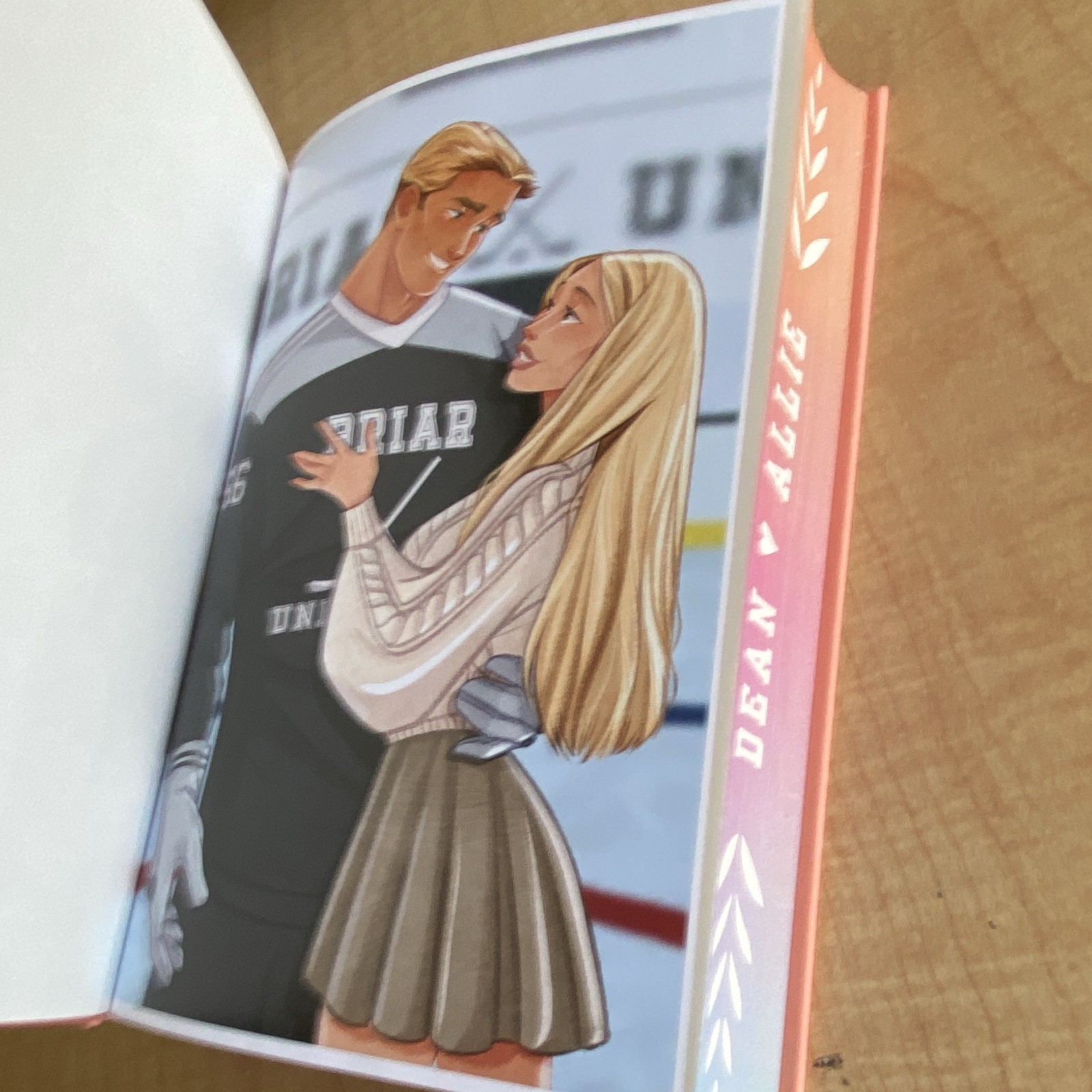 The Score (Off-Campus) by Elle Kennedy, Bloom Books, YA Romance Novel, HC