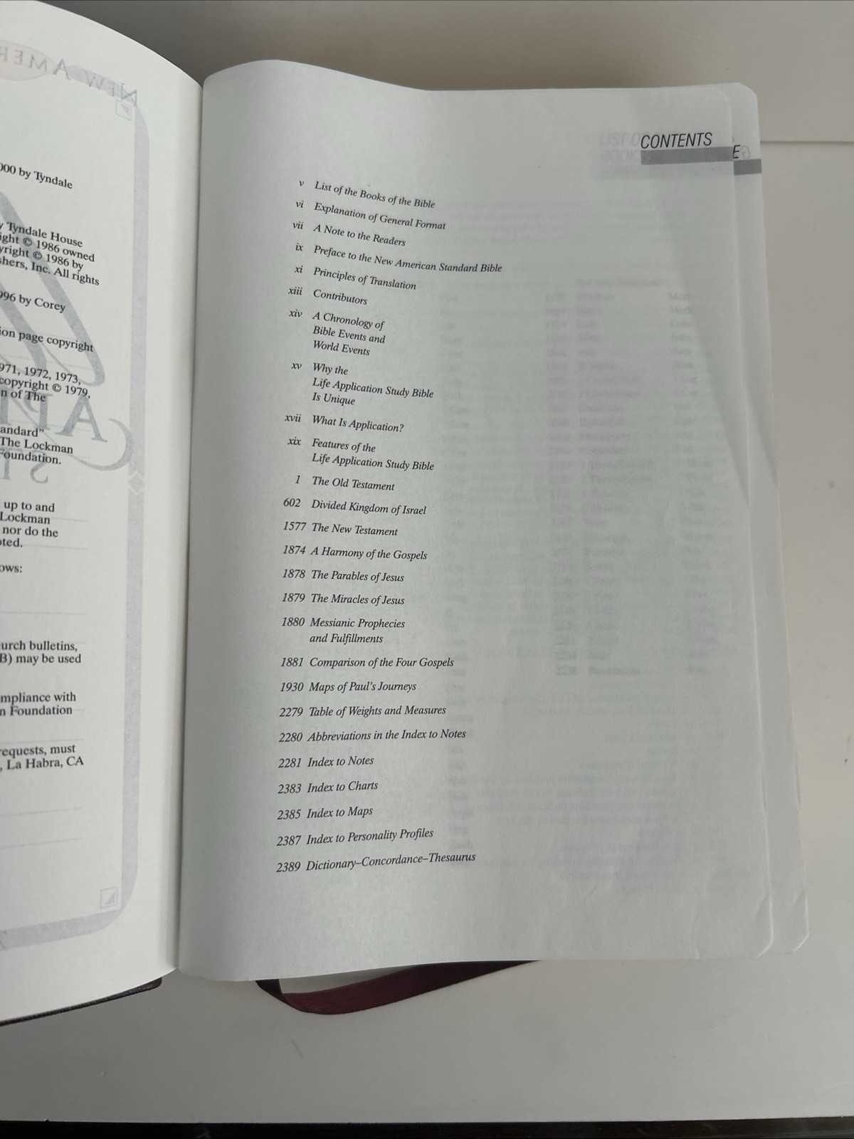 Life Application by Zondervan Staff and Life Application Study Bible Staff…
