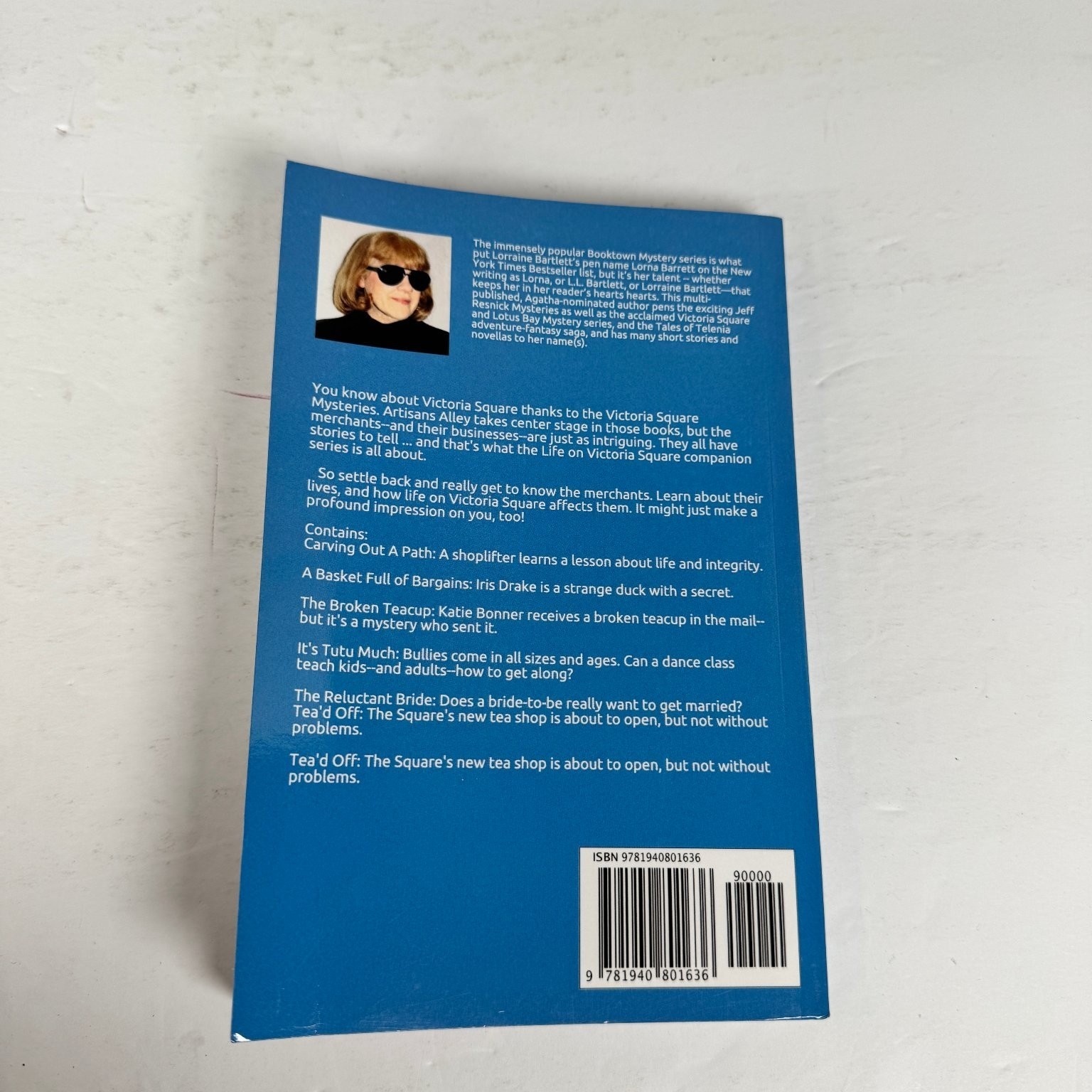 Life on Victoria Square Vol 1 Lorraine Bartlett 2019 Cozy Mystery Polaris Press