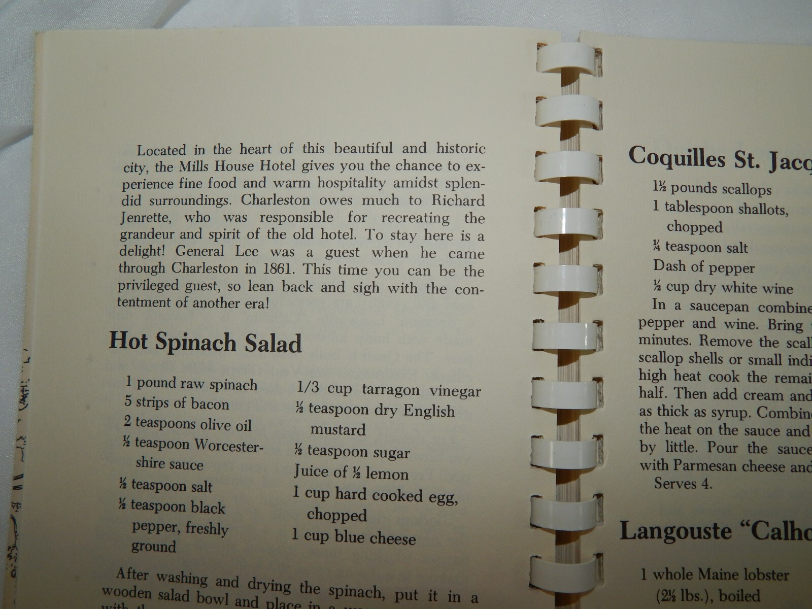 Doin‘ The Charleston ~ A Gourmet’s Guide & Cookbook, Molly Sillers, Vintage 1976