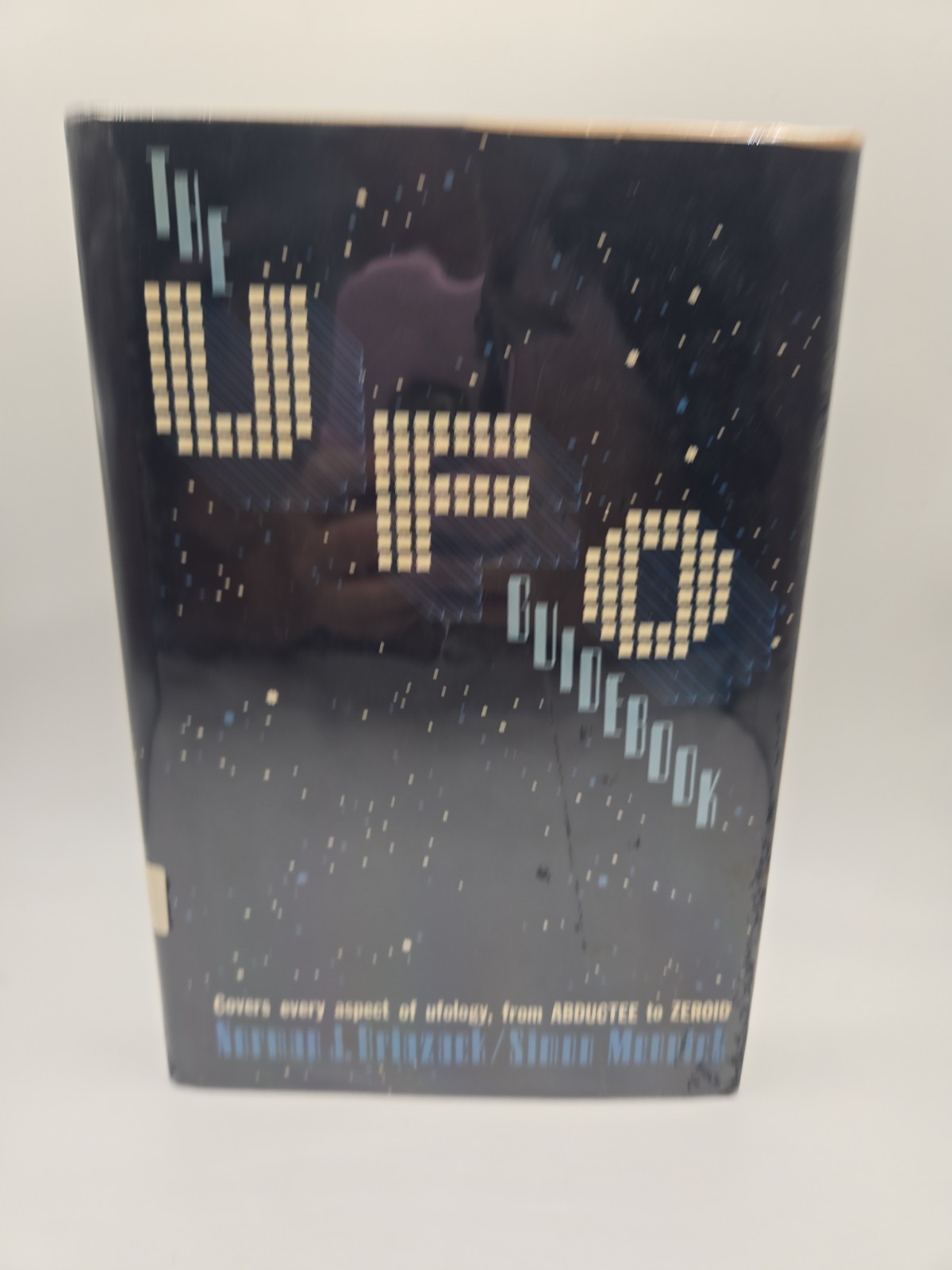 The UFO Guidebook ASPECT OF OFOLOGY by Simon Mennick & Norman J. Briazack 1978
