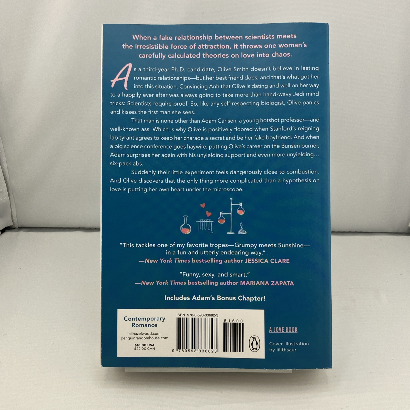 SIGNED by Ali Hazelwood 5-Book Bundle. Love Hypothesis, Love on the Brain & more