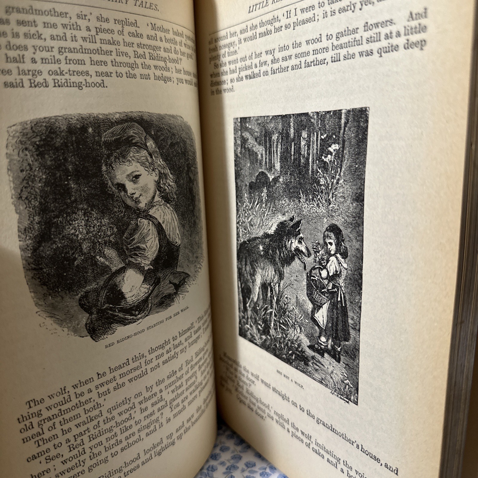 THE COMPLETE BROTHERS GRIMM FAIRY TALES, 1981 Chatham River Press. Lovely Cover.