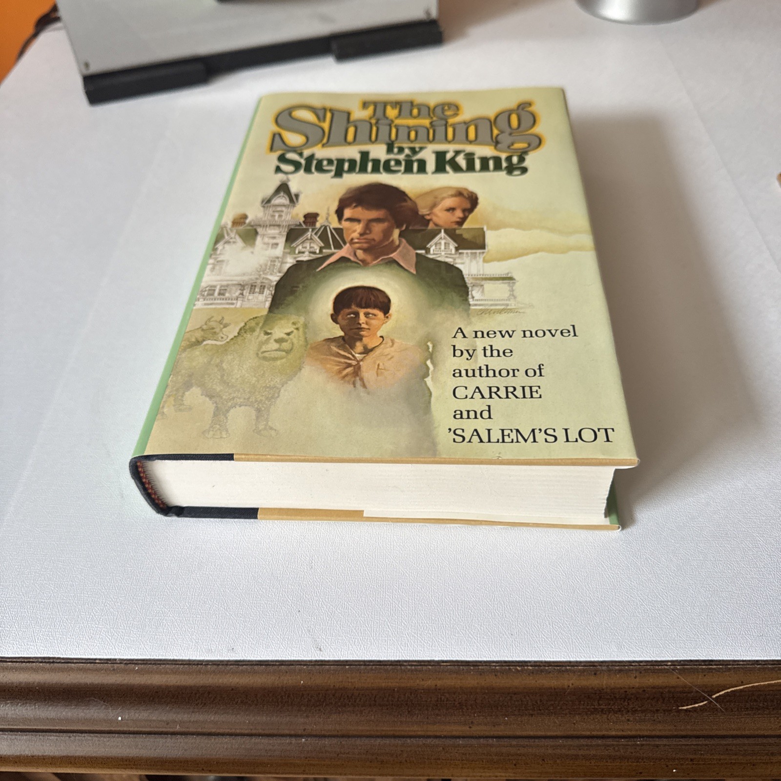 Hardcover – „The Shining“ by Stephen King – Printed 1977 Doubleday 1st Edition