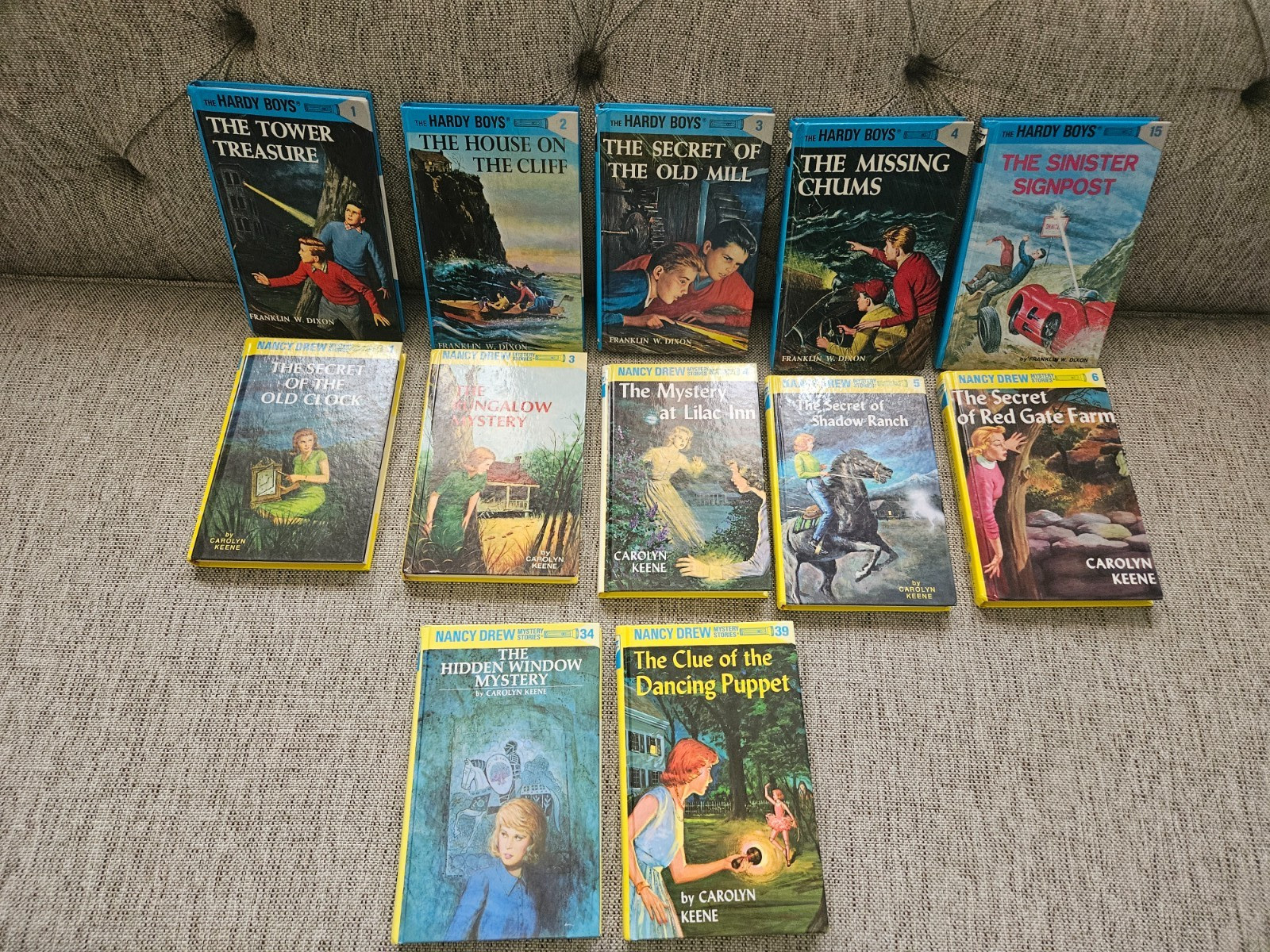 Mixed Lot of 12 Nancy Drew and Hardy Boys Books – Hardcover (good)