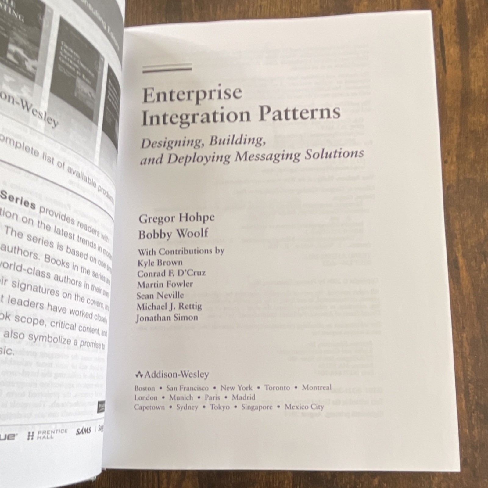 Enterprise Integration Patterns by Gregor Hohpe & Bobby Woolf, Addison-Wesley H…
