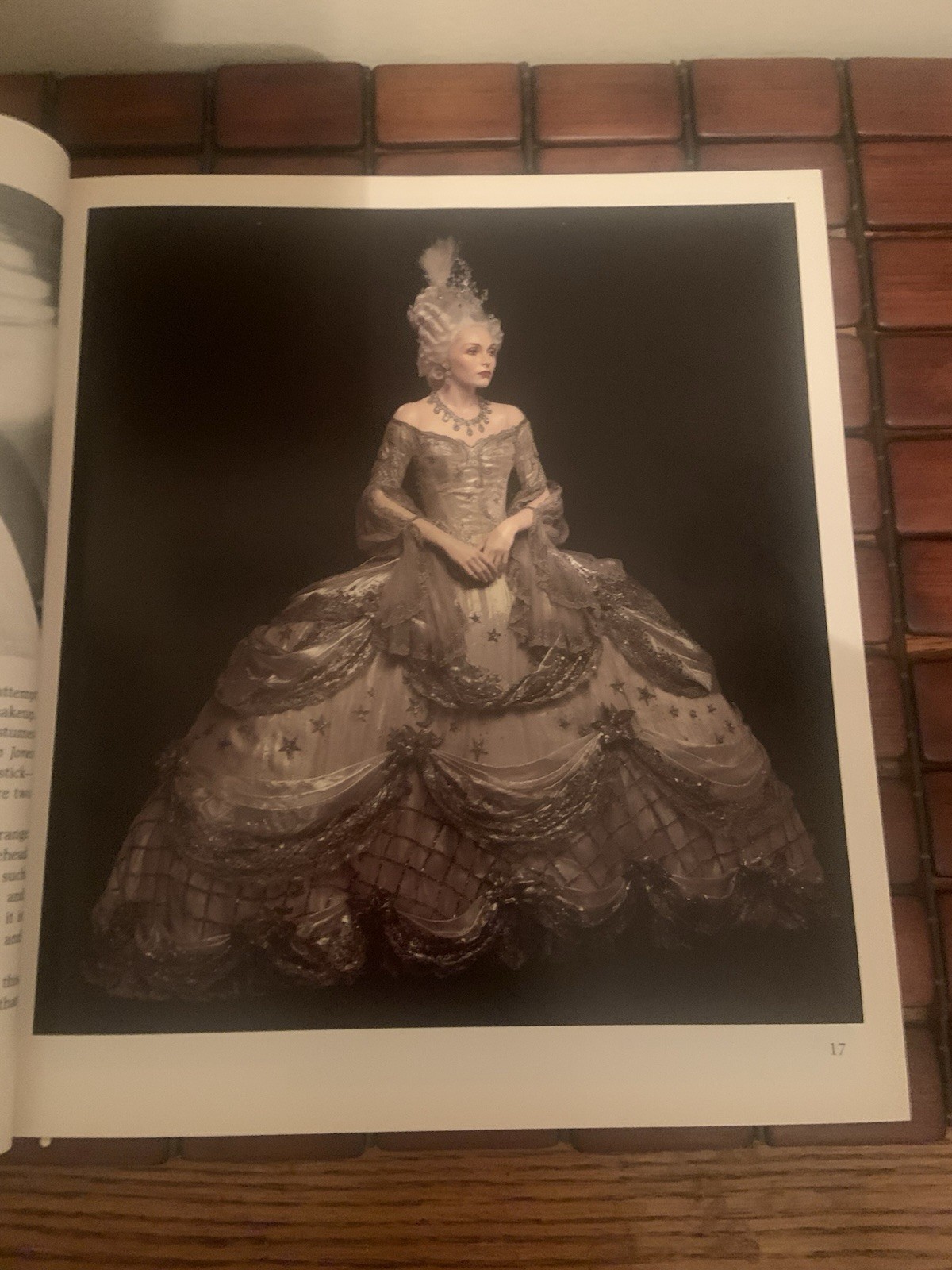Hollywood and History. Costume Design in Film – 1987