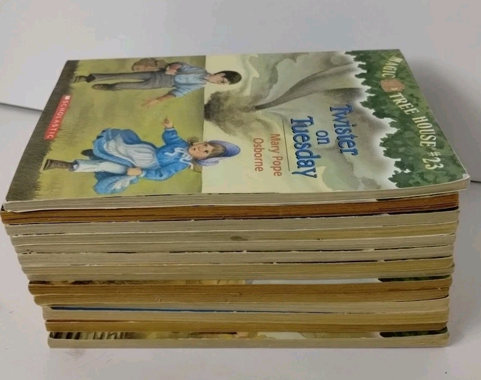 Miscellaneous Lot Of 14 Magic Tree House Books Mary Pope Osborne PB
