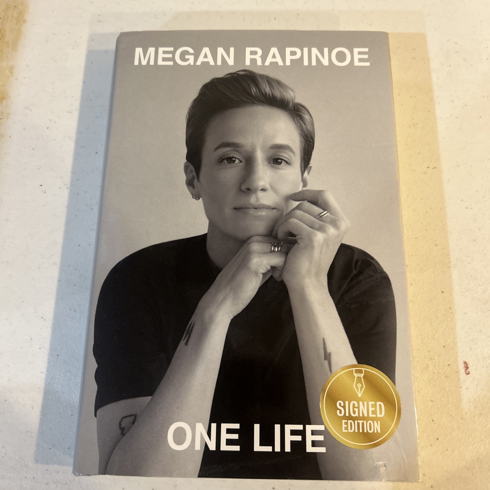 ONE LIFE BY MEGAN RAPINOE HARDCOVER BOOK NOT SIGNED LIKE NEW SOCCER STAR
