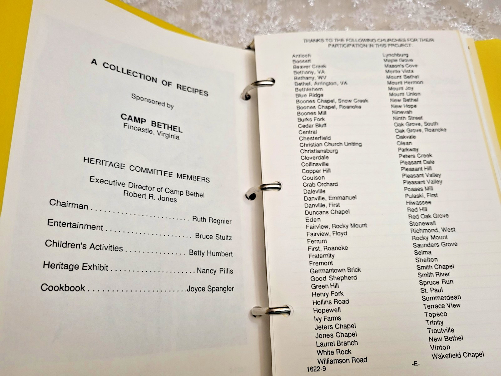 1989-BRETHREN HERITAGE COOKBOOK-FINCASTLE VA-VIRLINA DISTRICT-3 RING-350 PAGES
