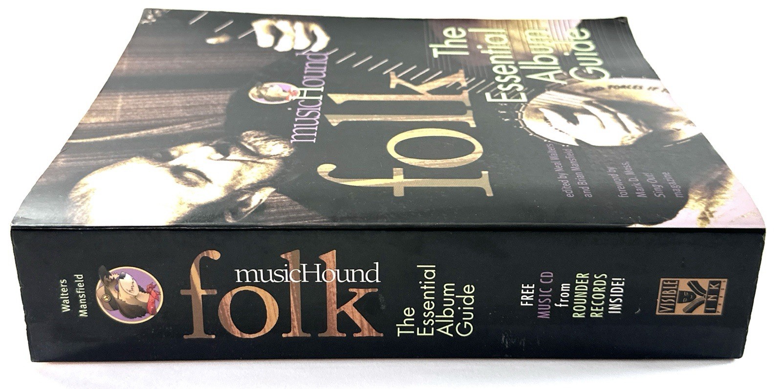 MusicHound Folk: The Essential Album Guide by Neal Walters W/CD