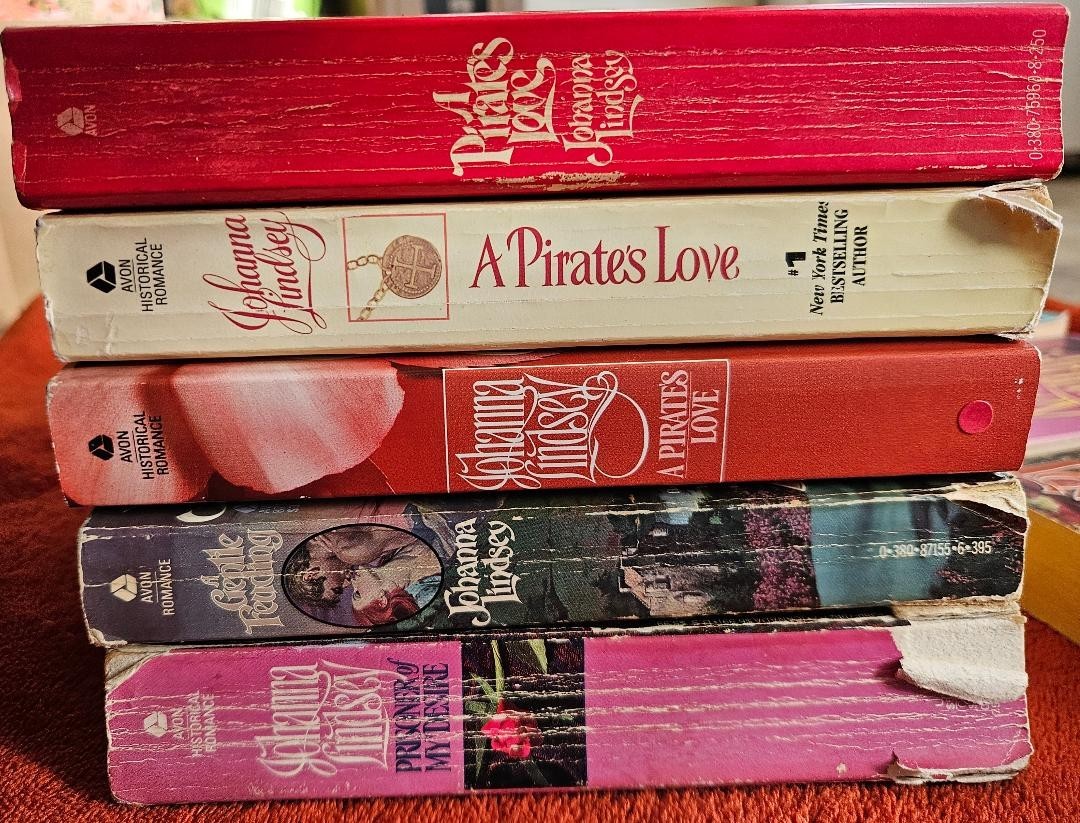 Used Romance Books – Johanna Lindsey, Bertrice Small, and other authors