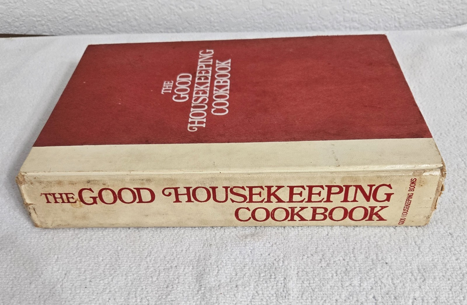 Vintage „The Good Housekeeping Cookbook‘ 1973 Hardcover, 800 Pages