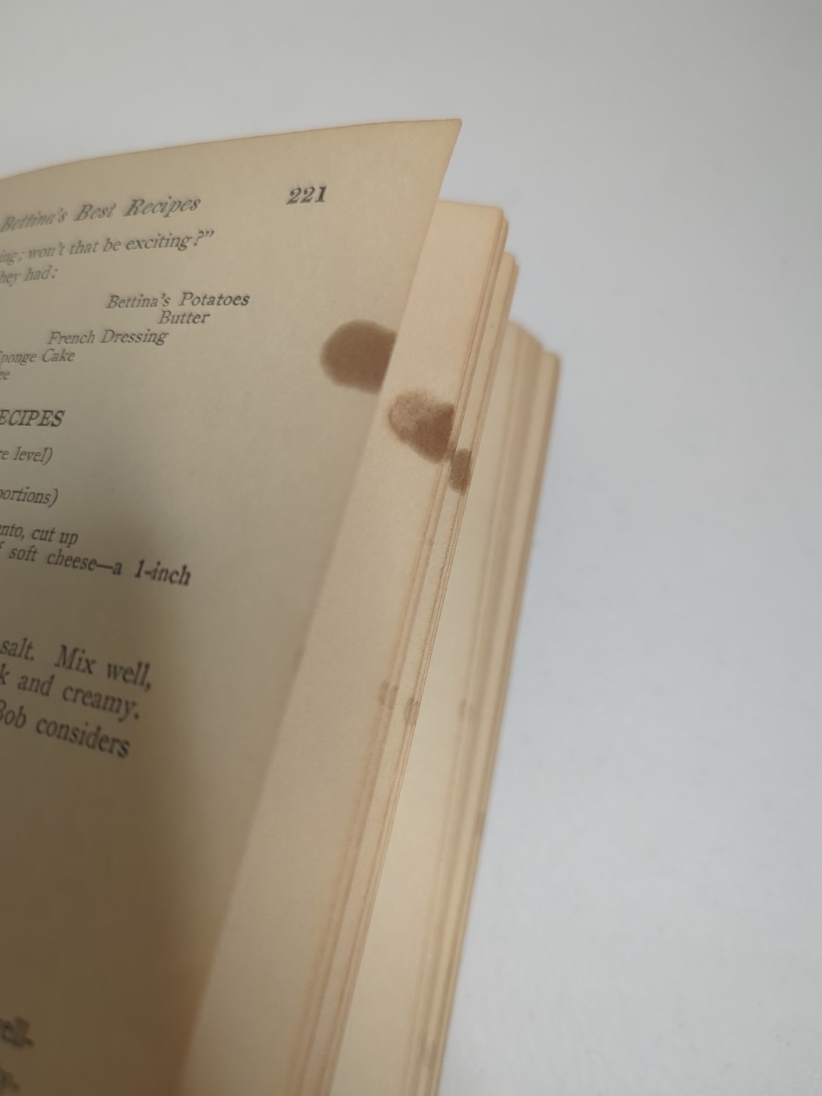 Vintage A Thousand Ways To Please A Husband with Bettina’s Best Recipes 1917