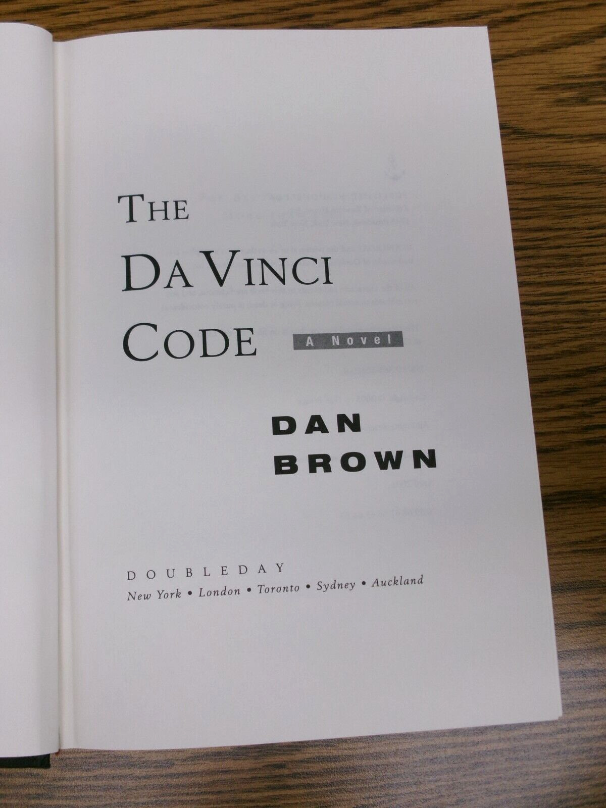 Robert Langdon Ser.: The Da Vinci Code : A Novel by Dan Brown (2003, Hardcover)