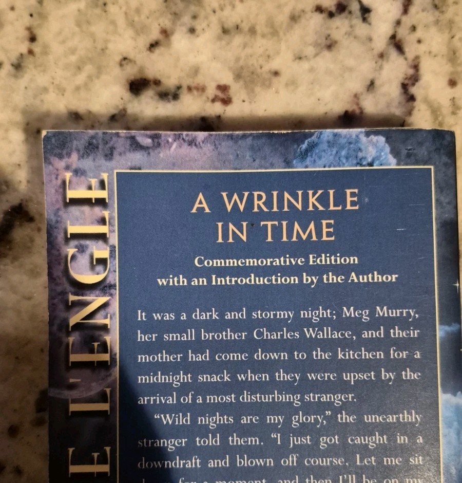 A Wrinkle in Time Paperback by Madeleine L ‚Engle