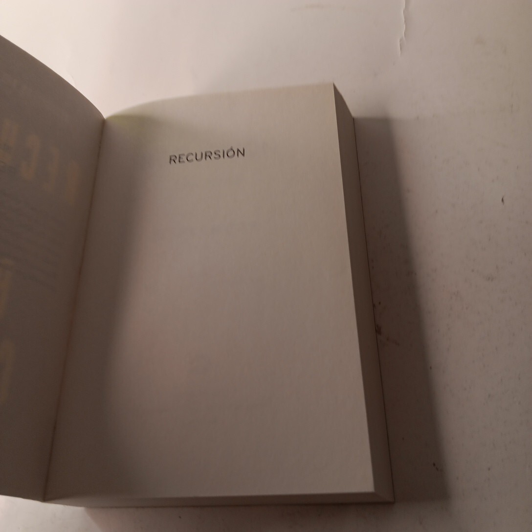 Recursión / Recursion by Blake Crouch TPB (2021)