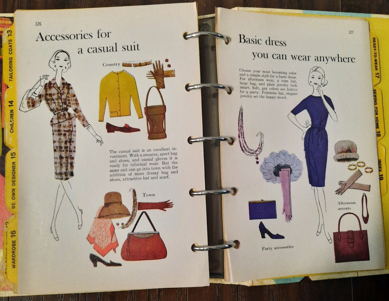 Vintage Better Homes and Gardens Sewing Book In 5 Ring Binder~1970~356 Pages