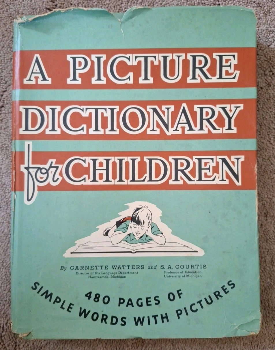 1939 Picture Dictionary for Children with DUST JACKET. 480 pages Simple Words.