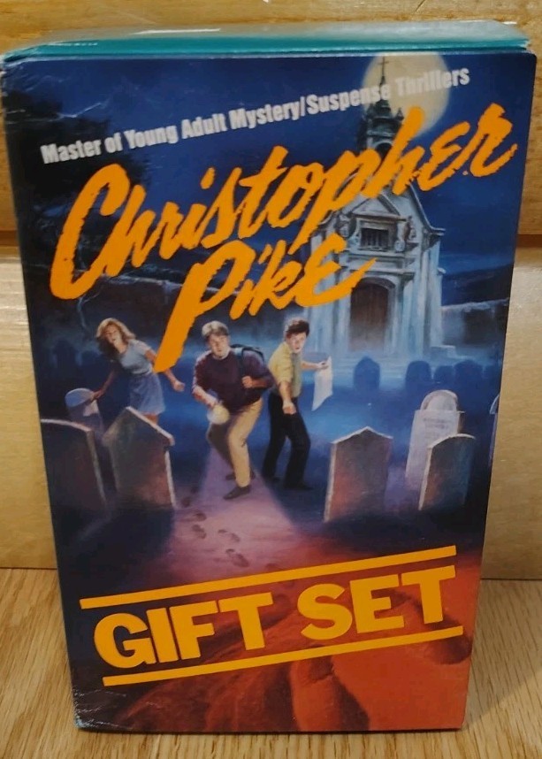 CHRISTOPHER PIKE 25 DIFFERENT BOOKS SPOOKSVILLE 1ST PRINTINGS BOX SET YA HORROR