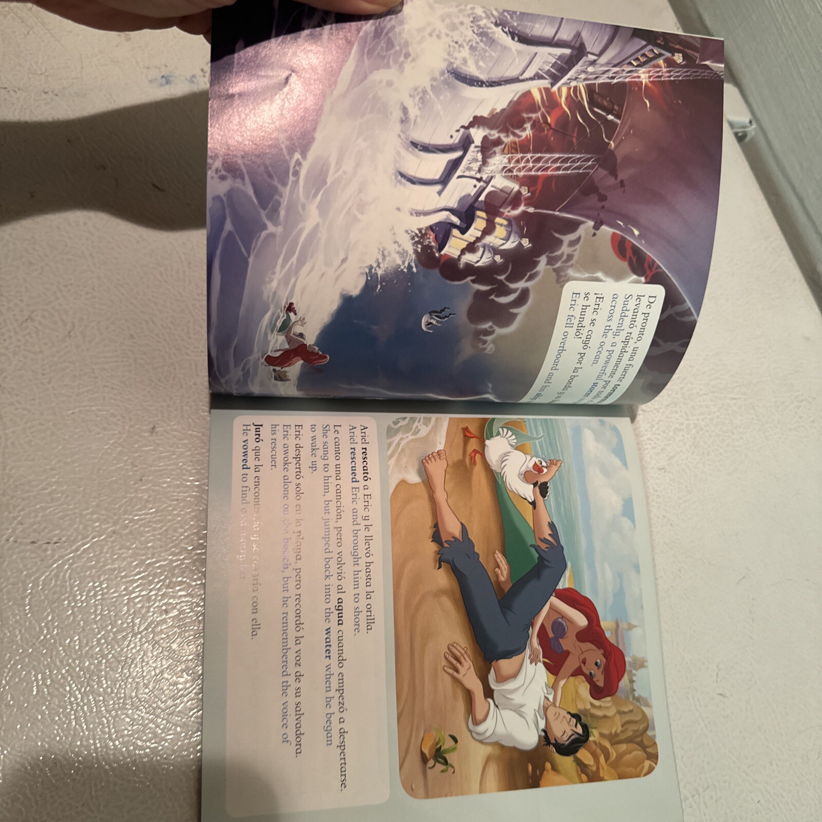 Disney The Little Mermaid: Movie Storybook Libro basado English Spanish BuzzPop