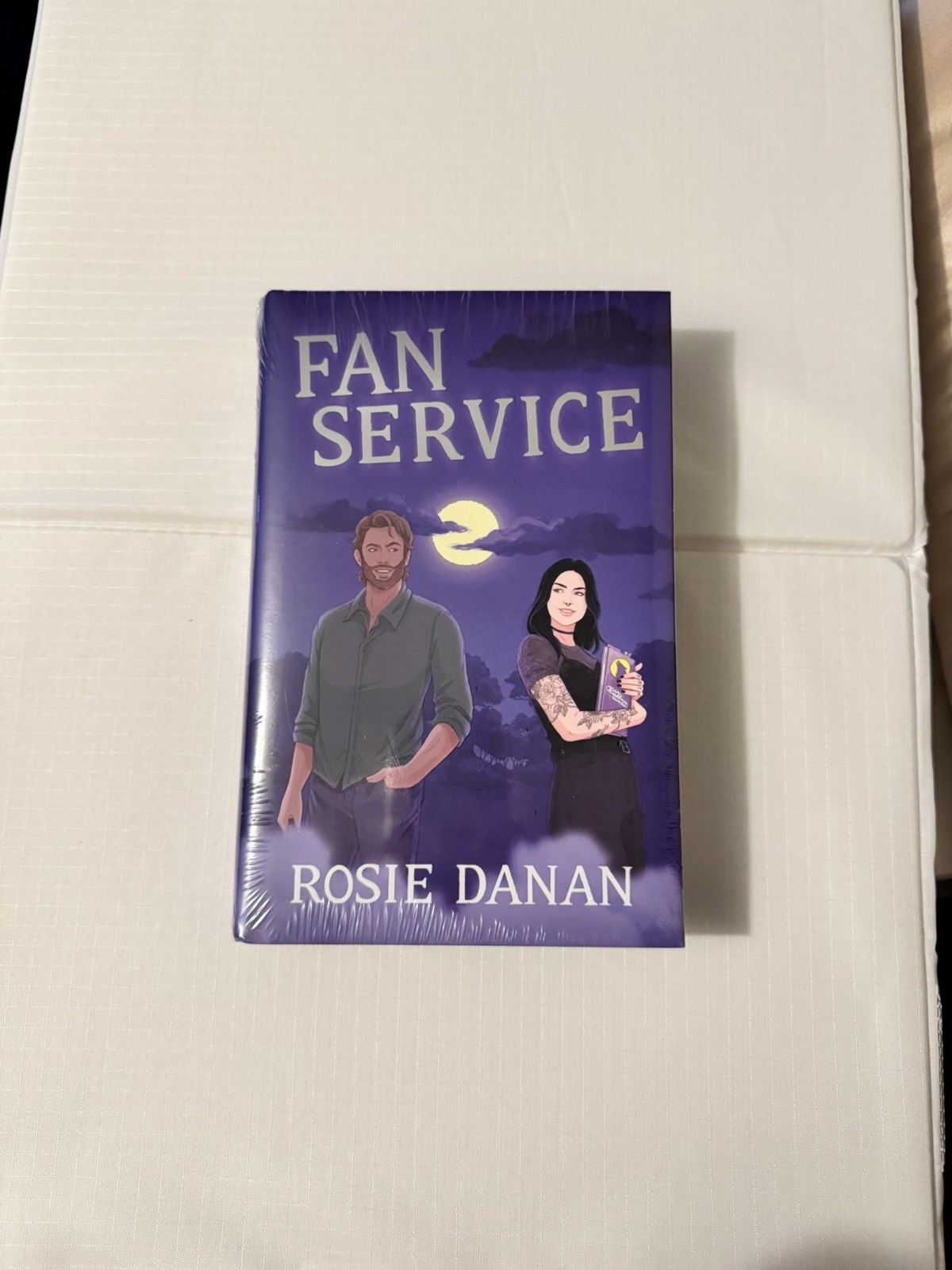 Afterlight Illumicrate Fan Service by Rosie Danan – March 2025 „Down Bad“ Book