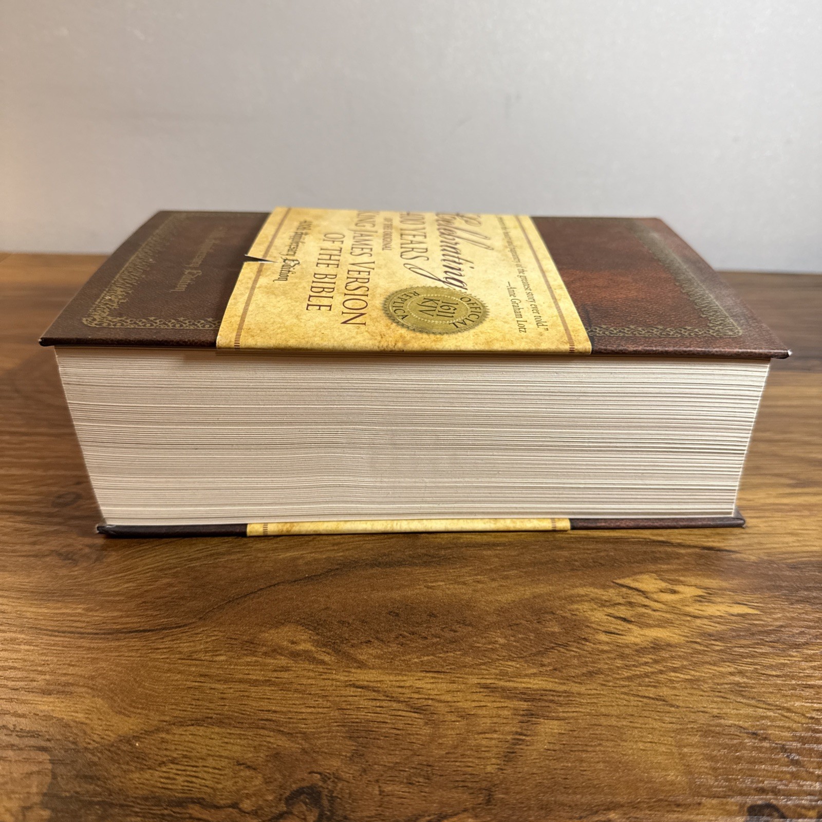 Holy Bible by Zondervan Bibles Staff (2011, Hardcover)