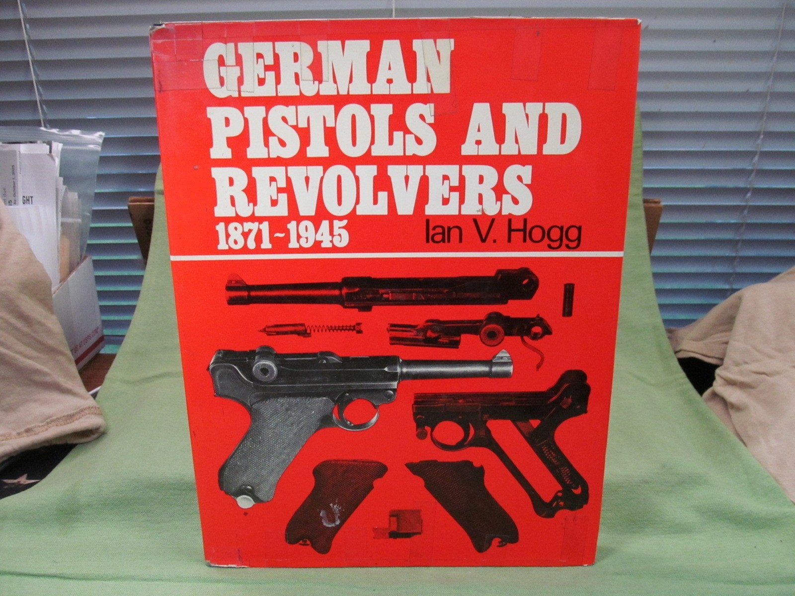 German Pistols and Revolvers 1871-1945 by Ian V. Hogg