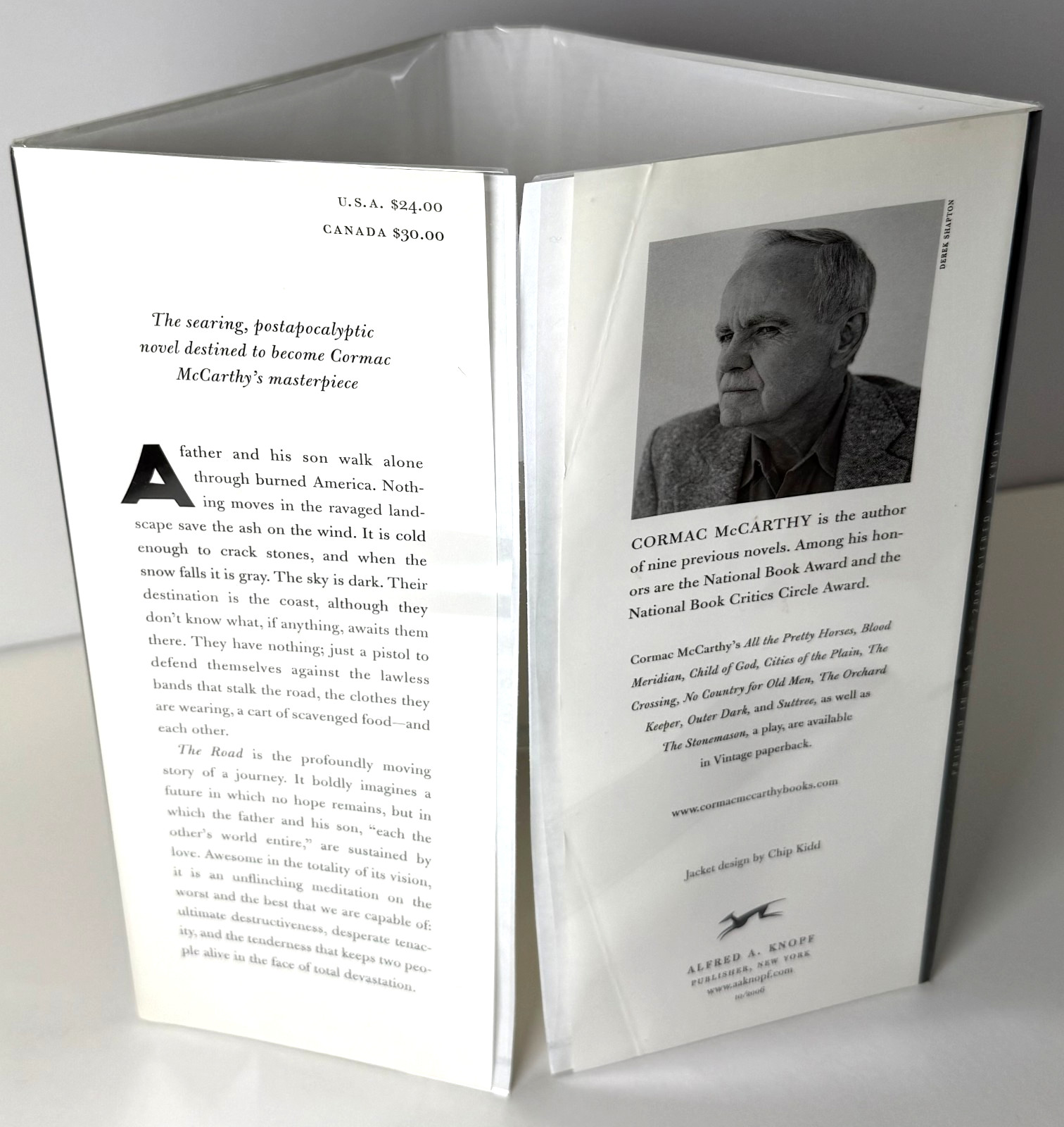 The Road (Pulitzer) Cormac McCarthy 2006 1st ed 1st print in Mylar, Very good